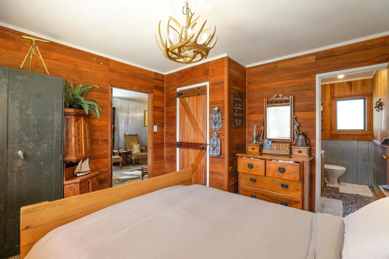 Central Inn - A Unique Heritage Villa And Cosy Timber Cottage In Central Ροτόρυα